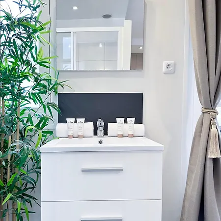 Champs - Elysees Finest Flat *