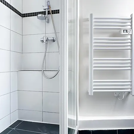 Apartament Champs - Elysees Finest Flat *