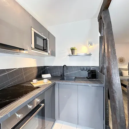 Apartament Champs - Elysees Finest Flat *